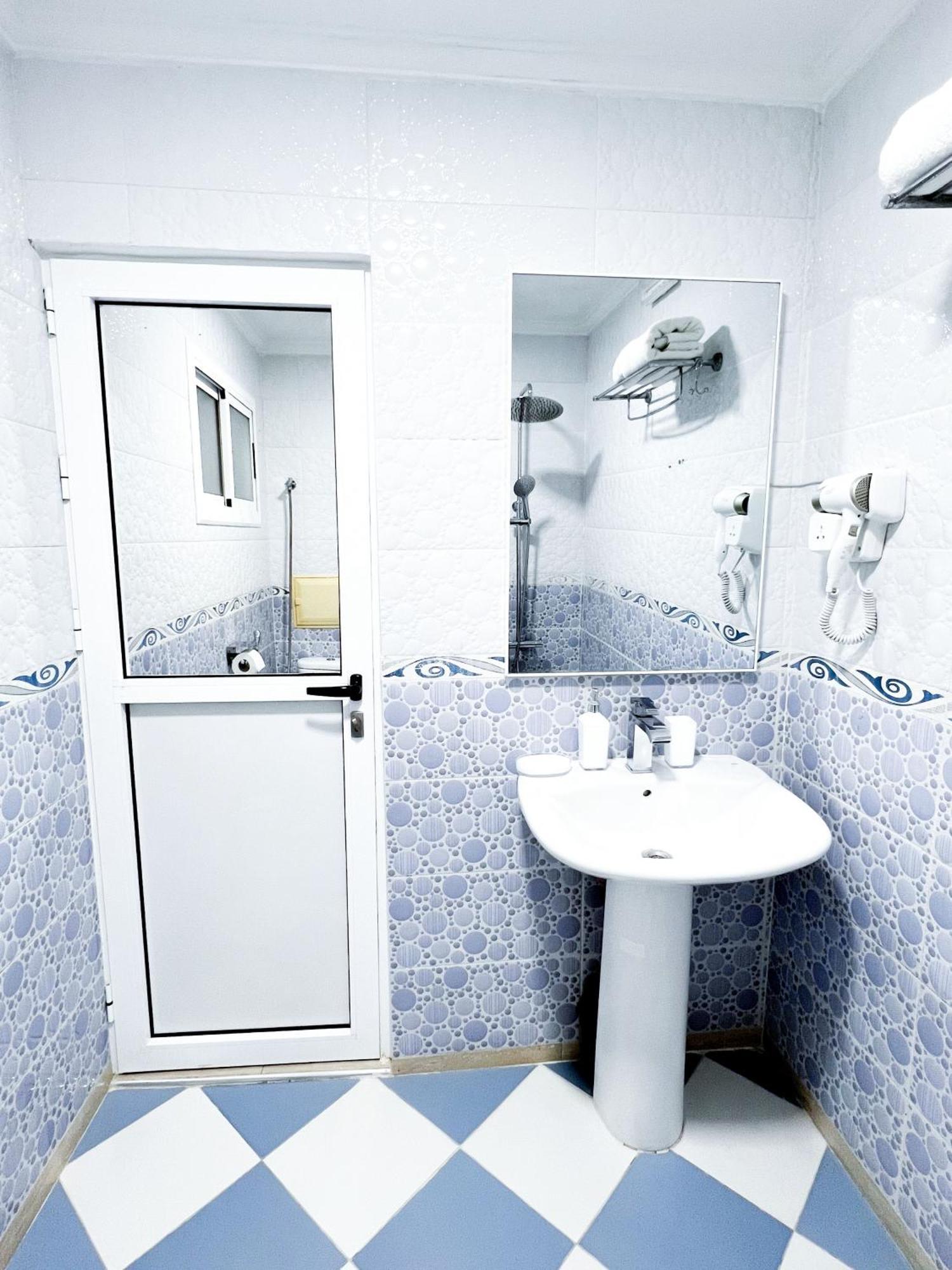 Mira Appartement -Lovely, Tidy & Close To Beaches And City Center Al Hoceïma Buitenkant foto